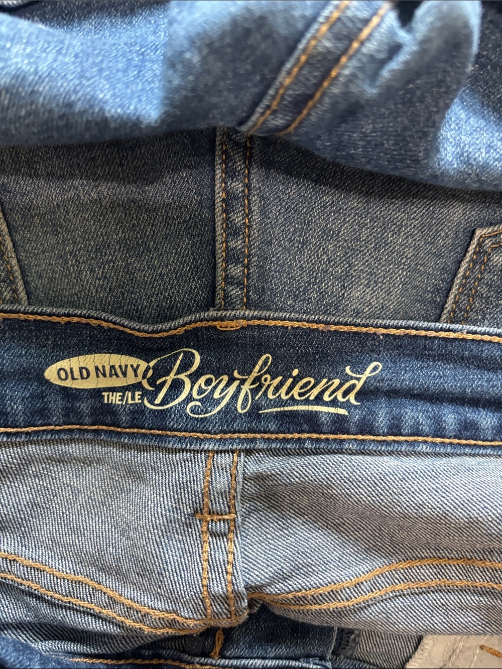 Old Navy Boyfriend Denim Shorts Distressed Cuffed Mid Rise Size 10 - Picture 3 of 4